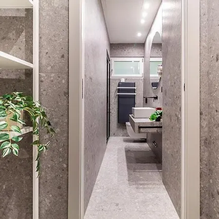 Luxury House - Апартаменты